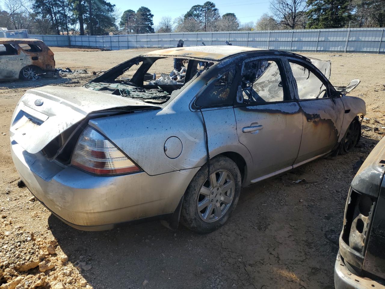 2009 Ford Taurus - Image 3