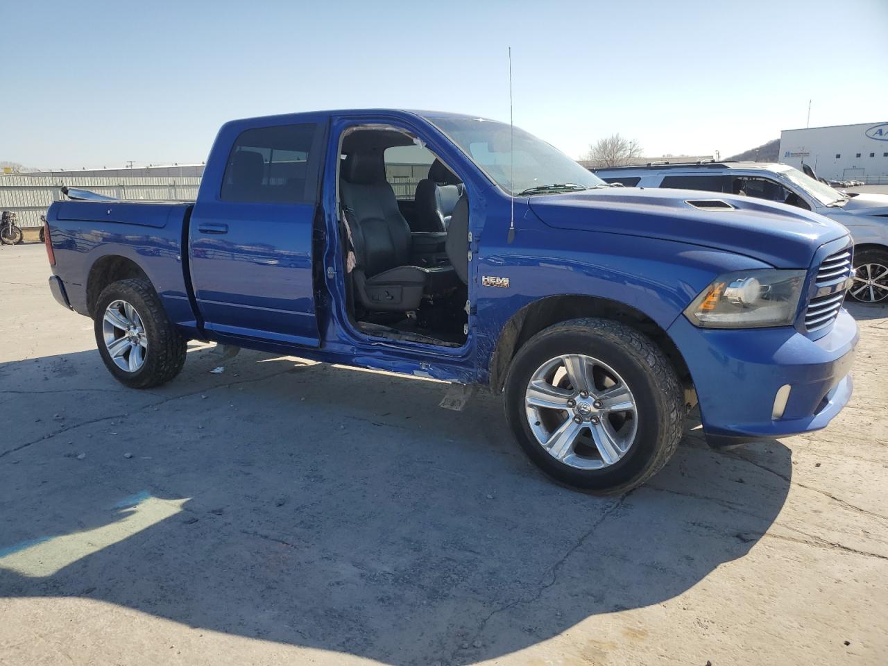 2015 RAM 1500 - Image 4