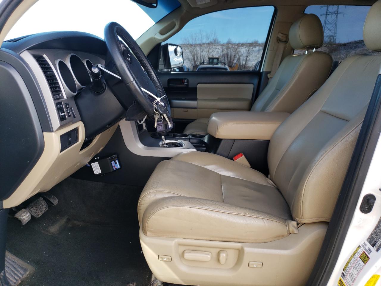 2013 Toyota Sequoia - Image 7