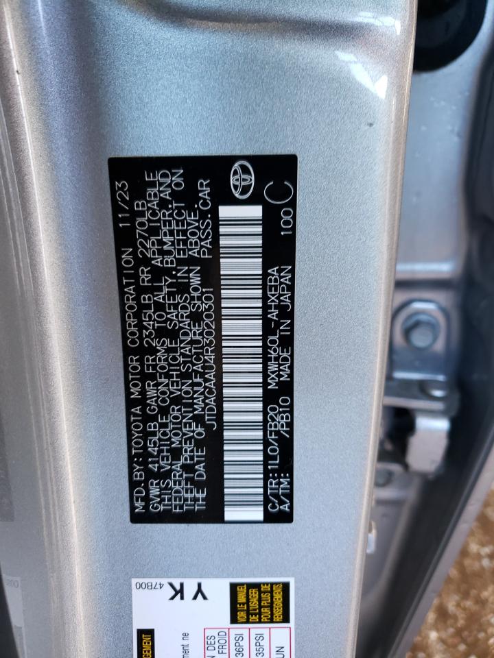 2024 Toyota Prius - Image 12