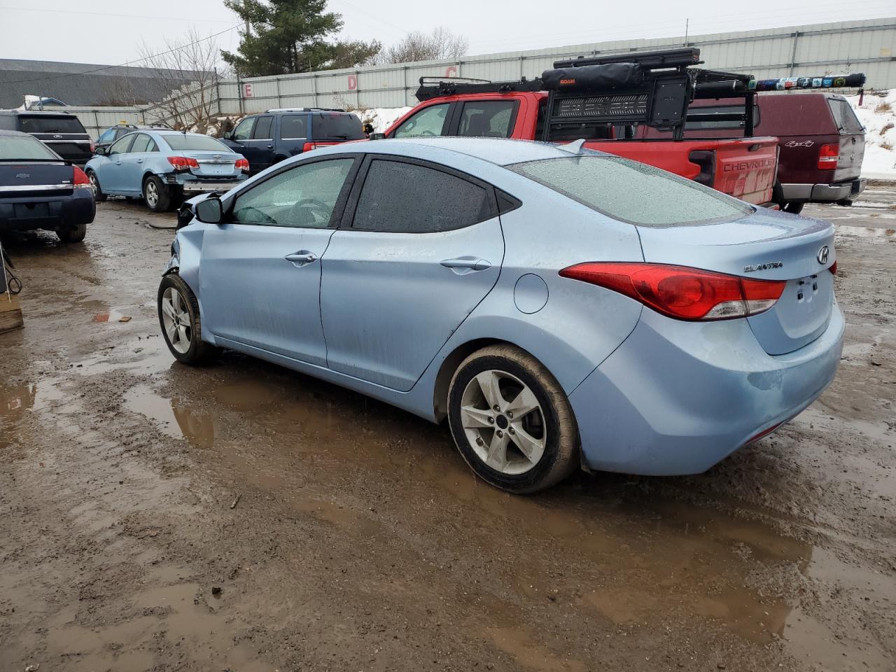 2013 Hyundai Elantra - Image 2
