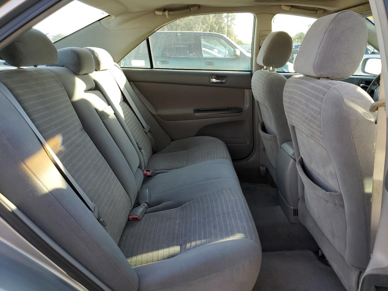 2006 Toyota Camry - Image 10