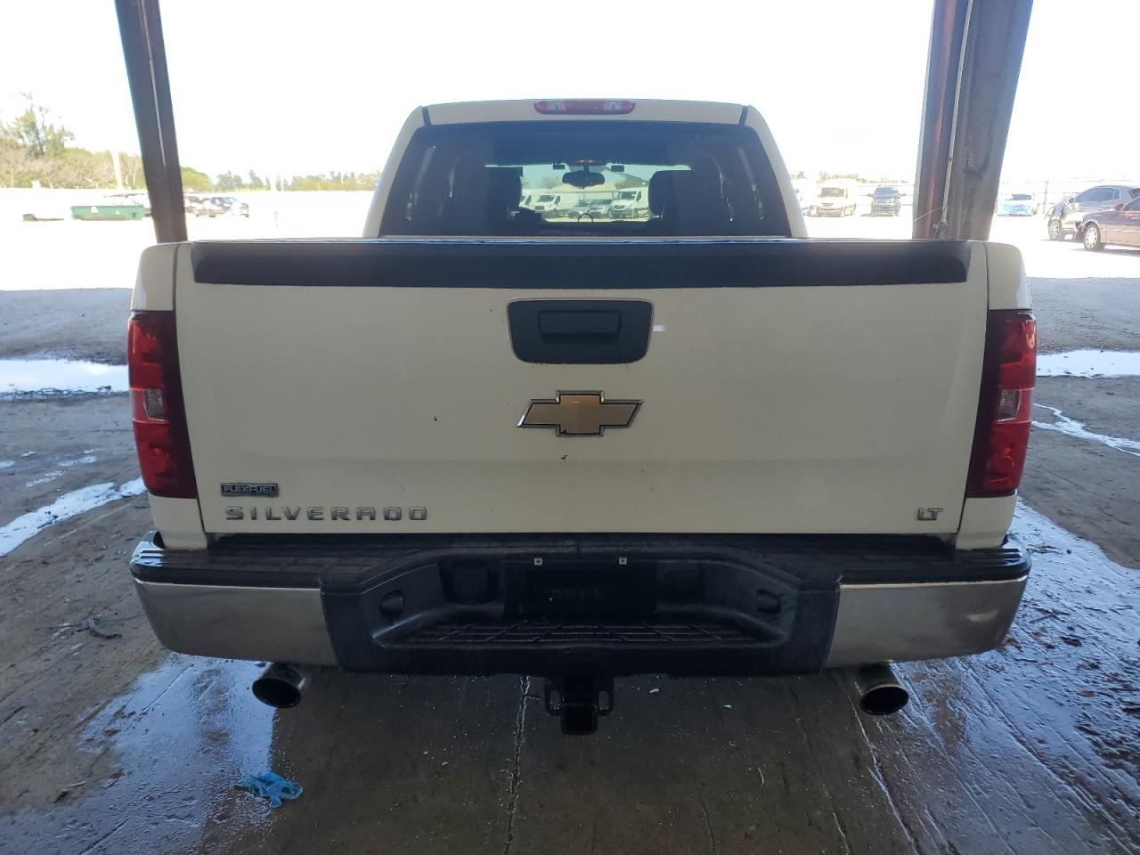 2011 Chevrolet Silverado - Image 6