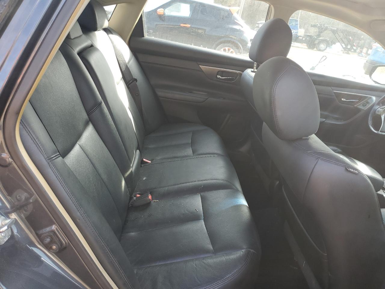 2013 Nissan Altima - Image 10