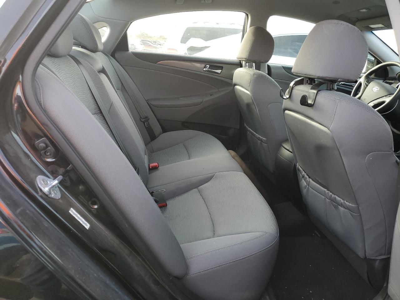 2015 Hyundai Sonata - Image 10
