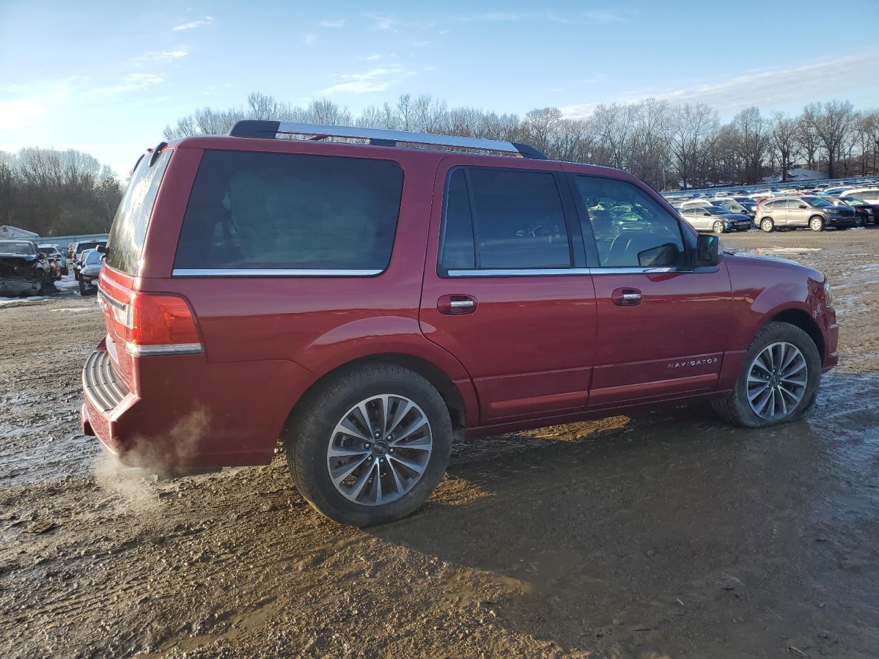 2017 Lincoln Navigator - Image 3