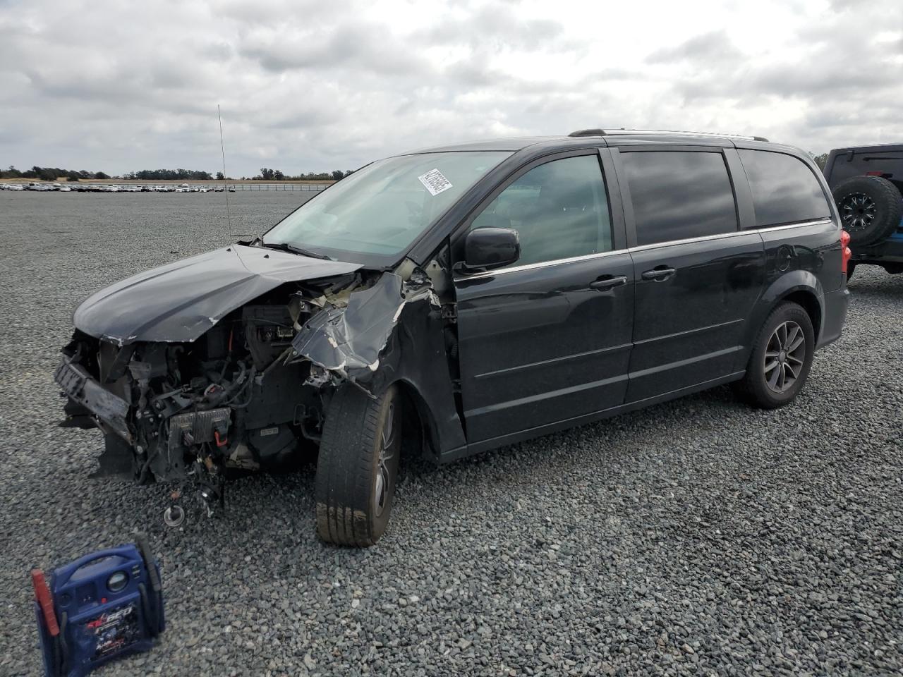 2017 Dodge Caravan - Image 1