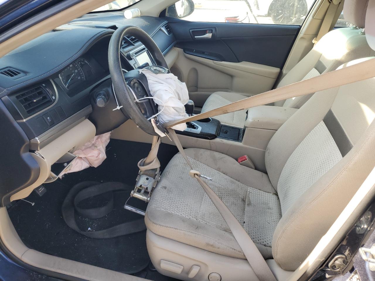 2014 Toyota Camry - Image 7