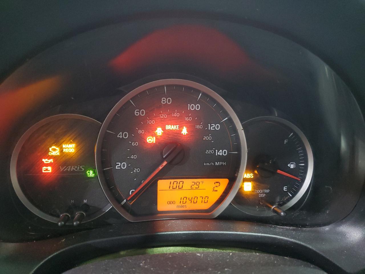 2012 Toyota Yaris - Image 9