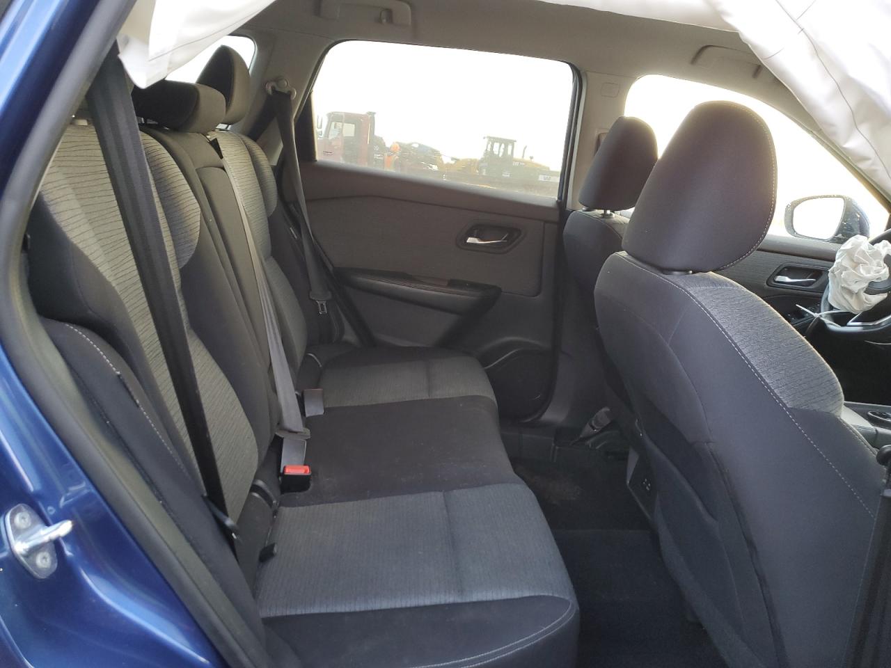 2021 Nissan Rogue - Image 11