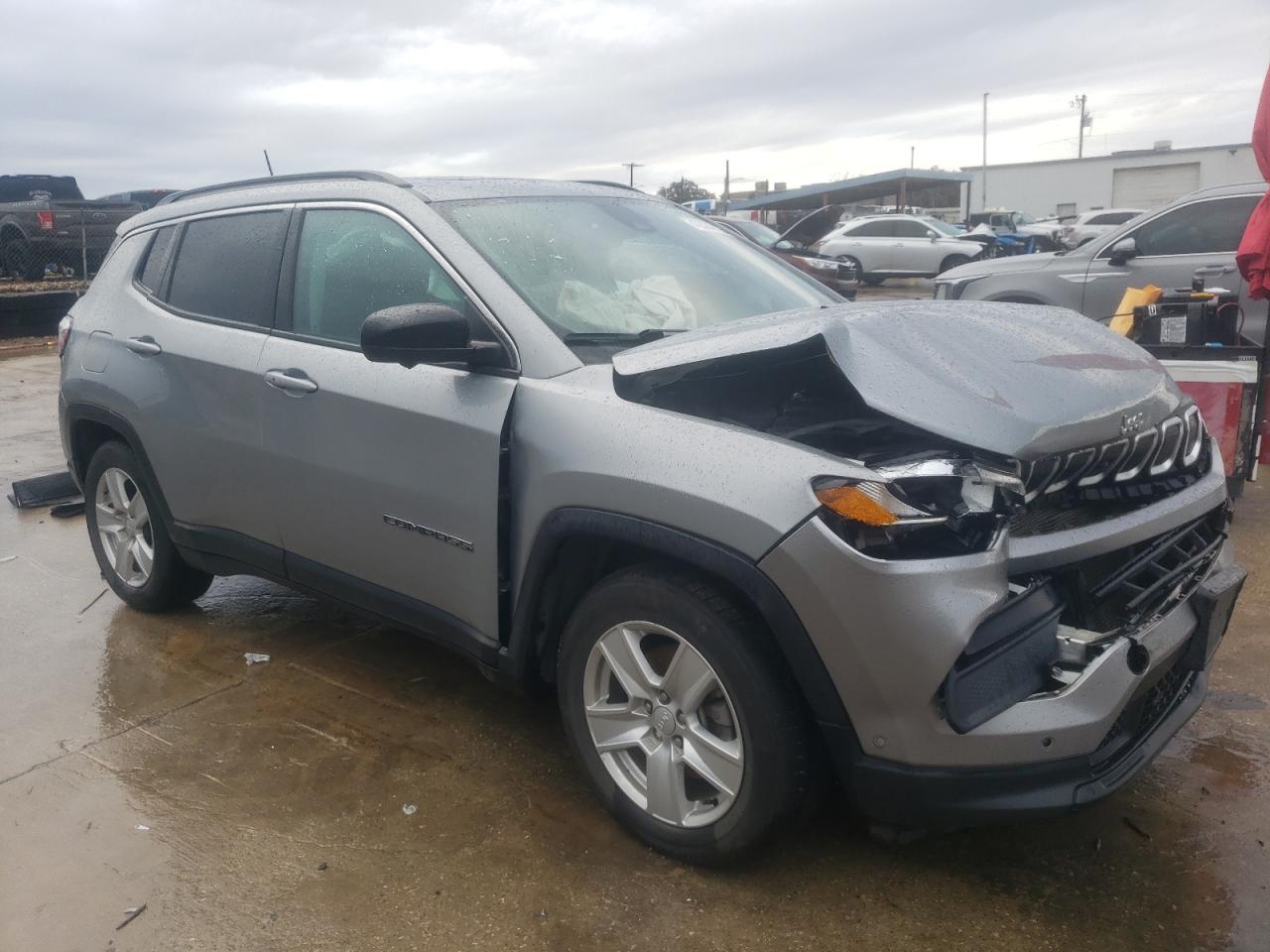 2022 Jeep Compass - Image 4