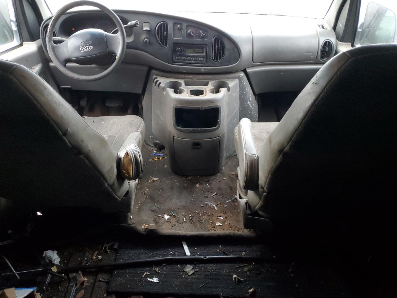 2002 Ford Econoline - Image 8
