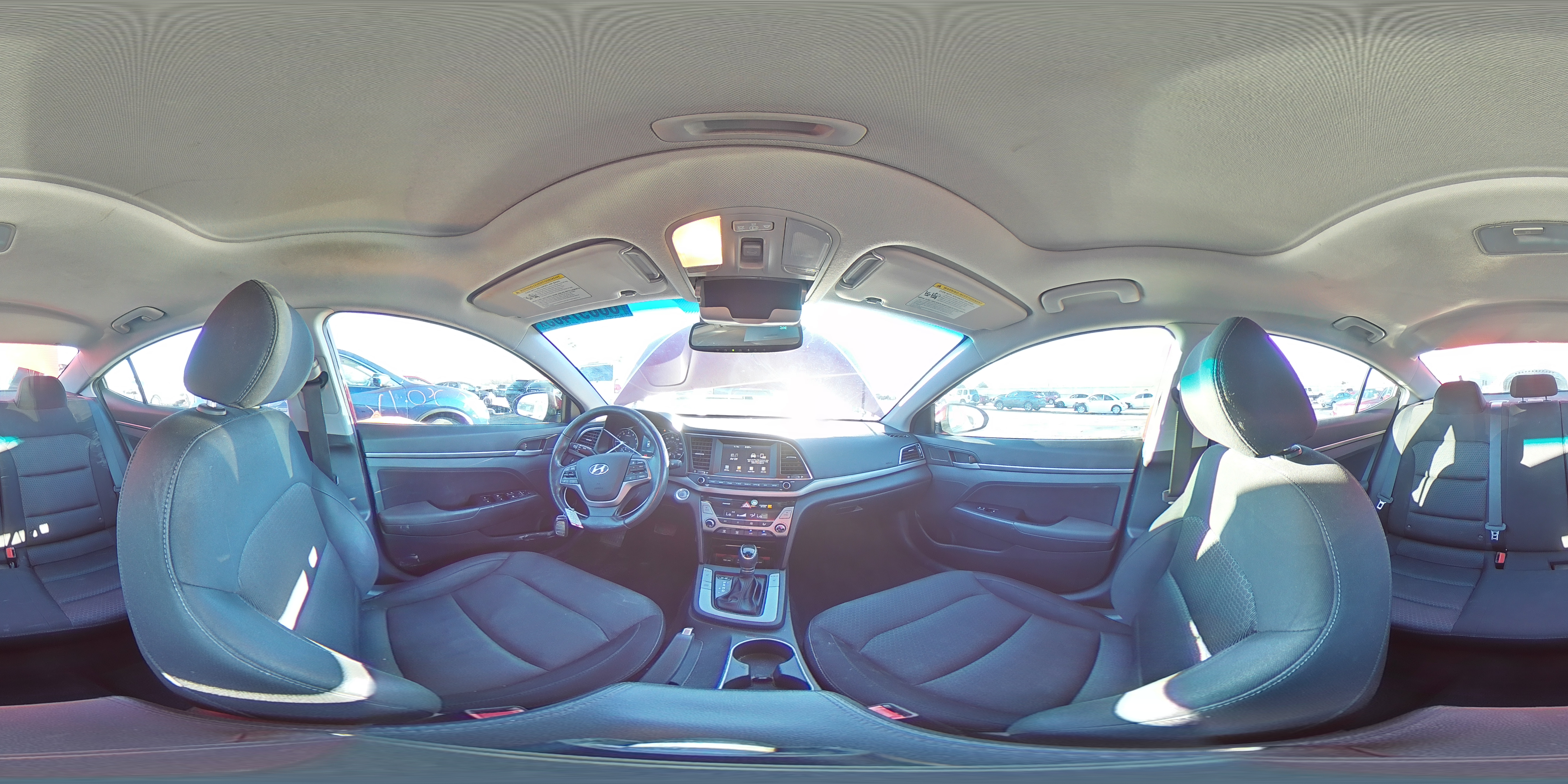2017 Hyundai Elantra - Image 15