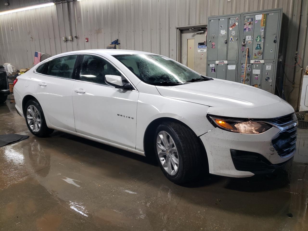 2023 Chevrolet Malibu - Image 4