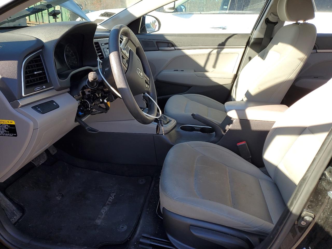 2018 Hyundai Elantra - Image 7
