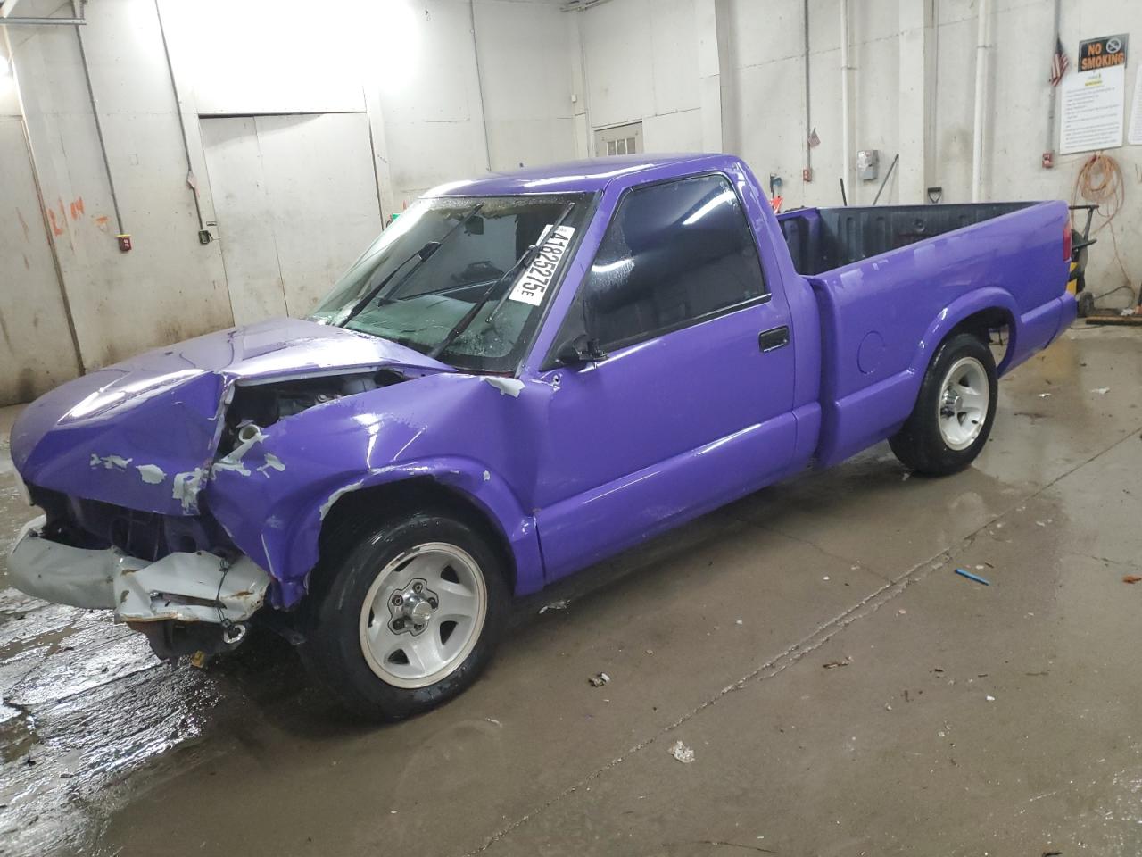 1996 Chevrolet S-10 Pickup - Image 1