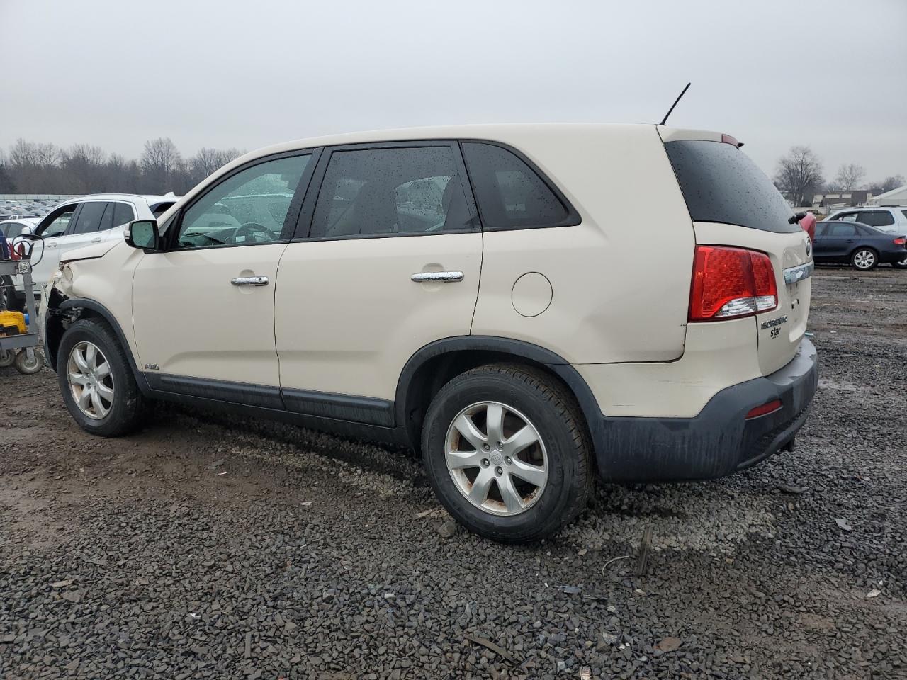 2011 Kia Sorento - Image 2