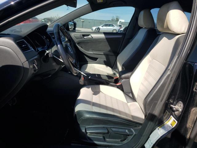 Sedans VOLKSWAGEN JETTA 2016 Czarny