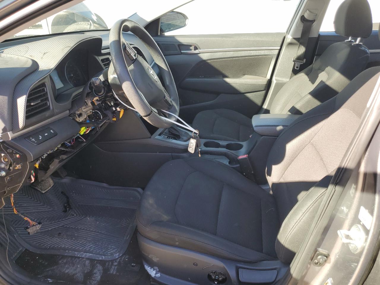 2020 Hyundai Elantra - Image 7