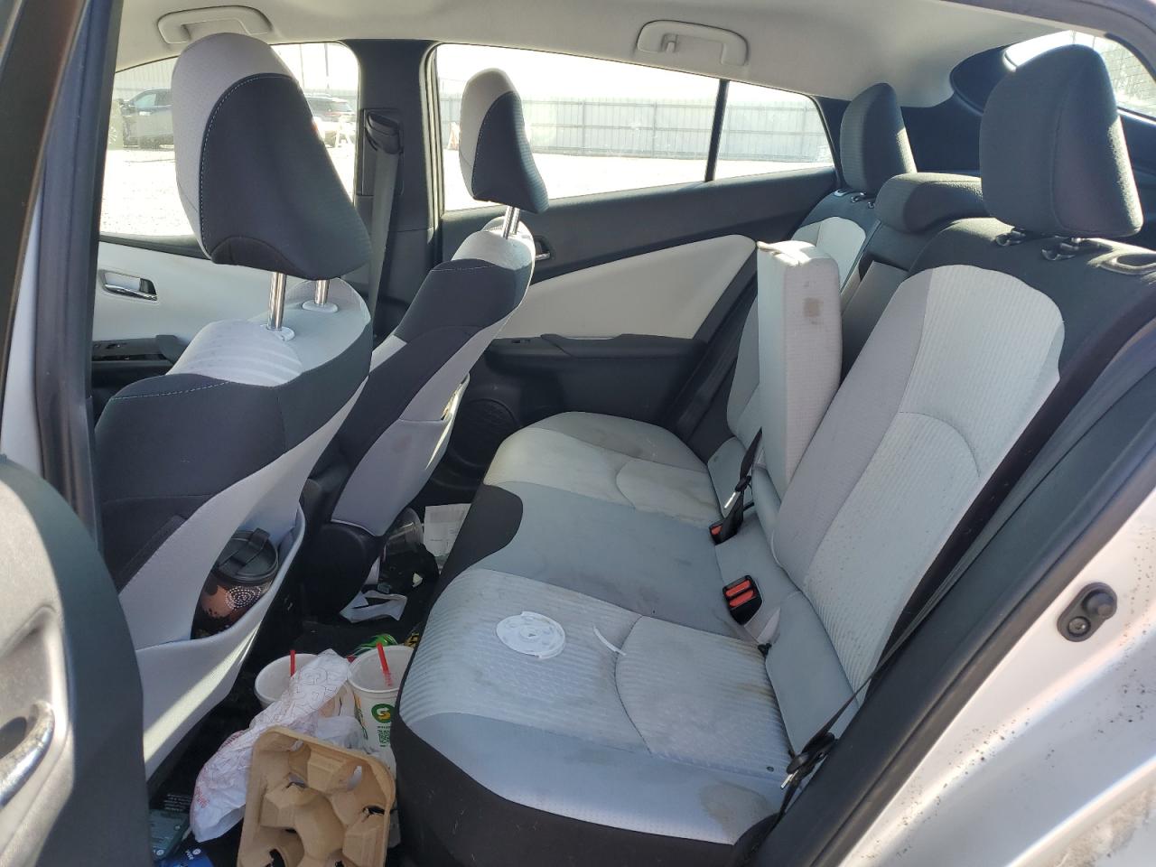 2017 Toyota Prius - Image 11