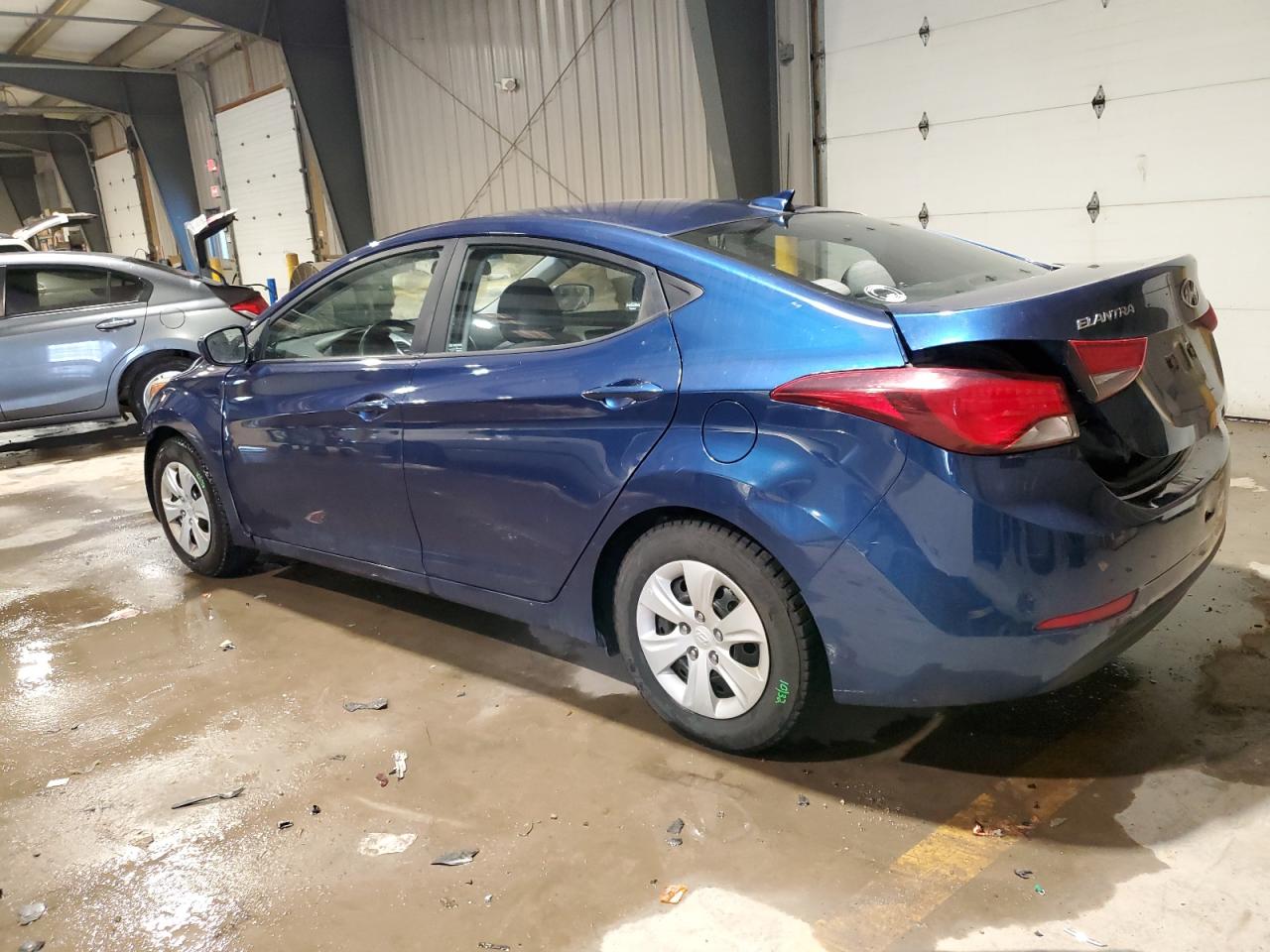 VIN 5NPDH4AEXGH715439 2016 HYUNDAI ELANTRA no.2