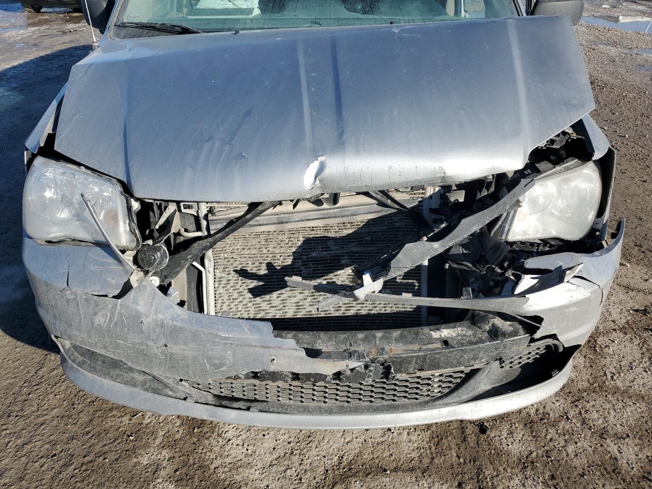 2015 Dodge Caravan - Image 12