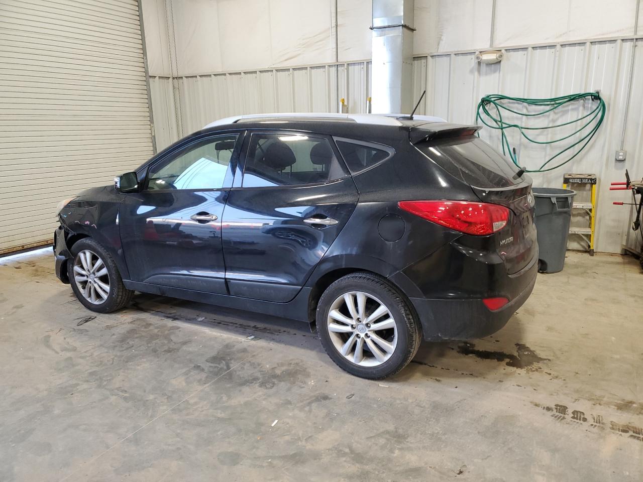 2010 Hyundai Tucson - Image 2