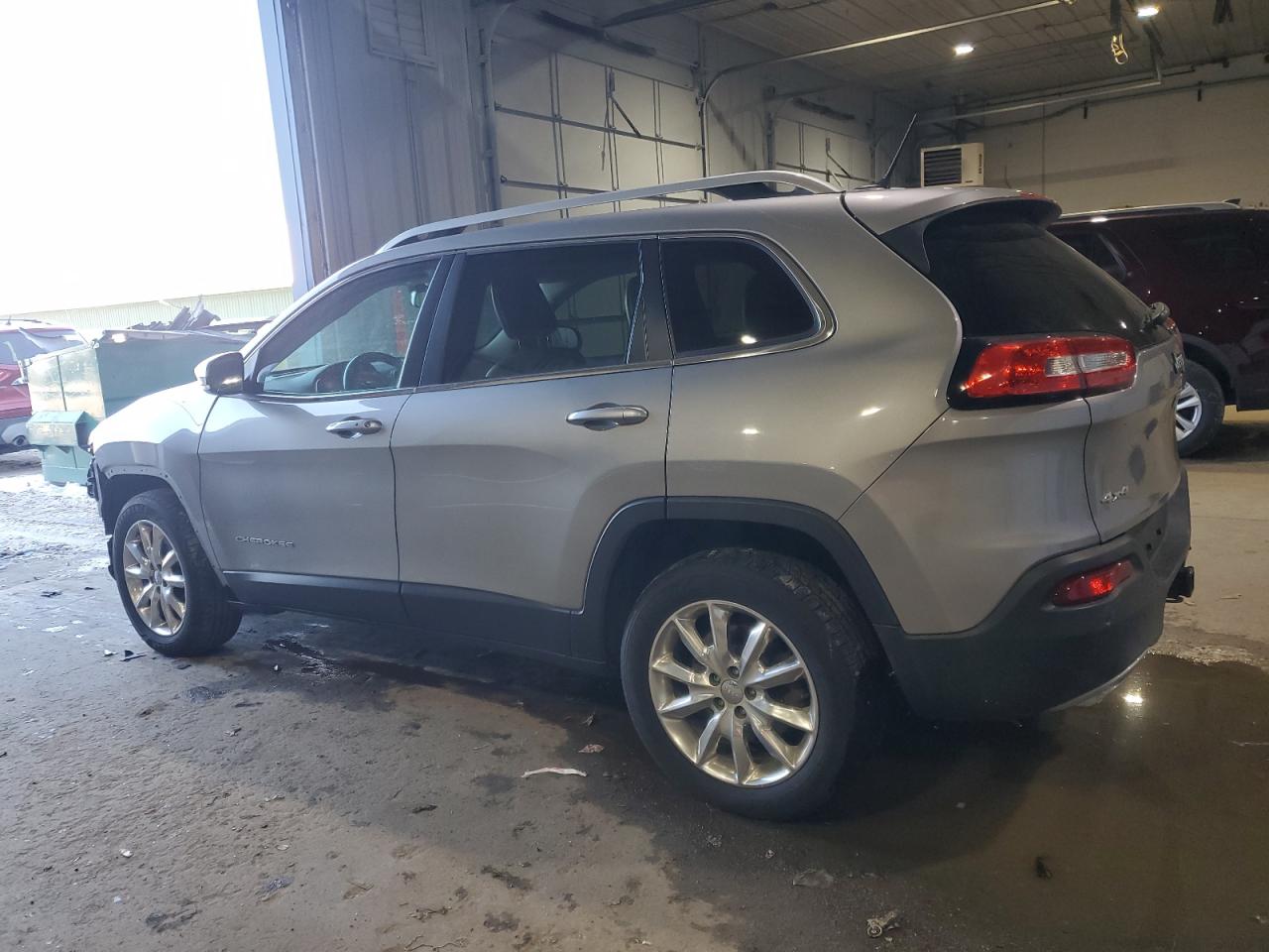 2015 Jeep Grand Cherokee - Image 2