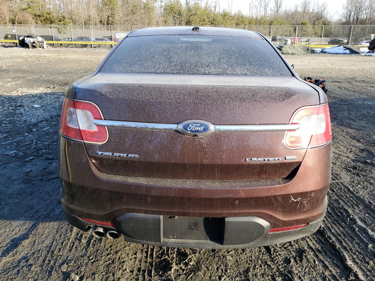 2010 Ford Taurus - Image 6