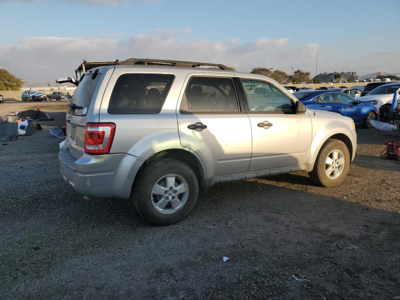 2010 Ford Escape - Image 3