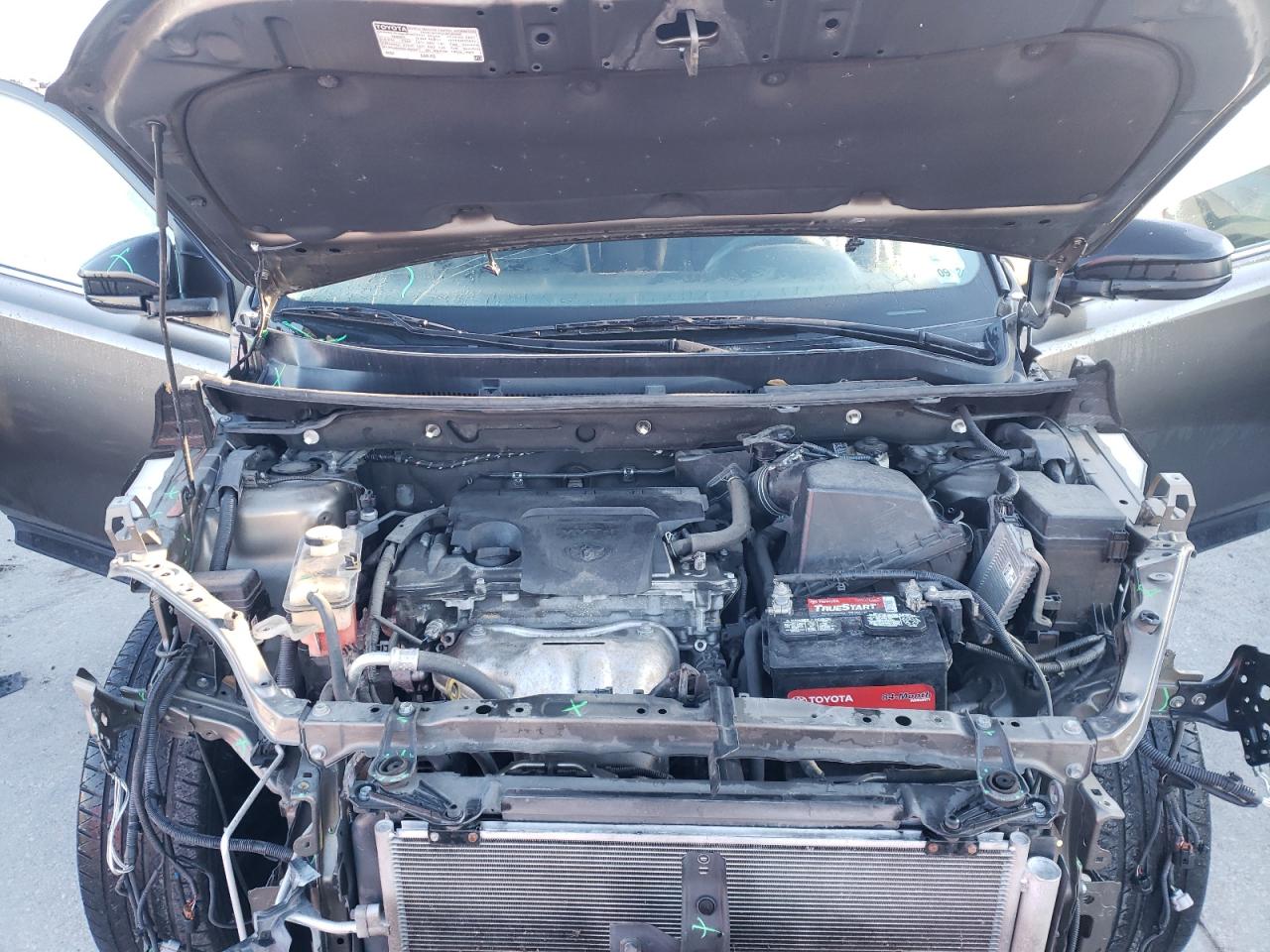 2015 Toyota RAV 4 - Image 12