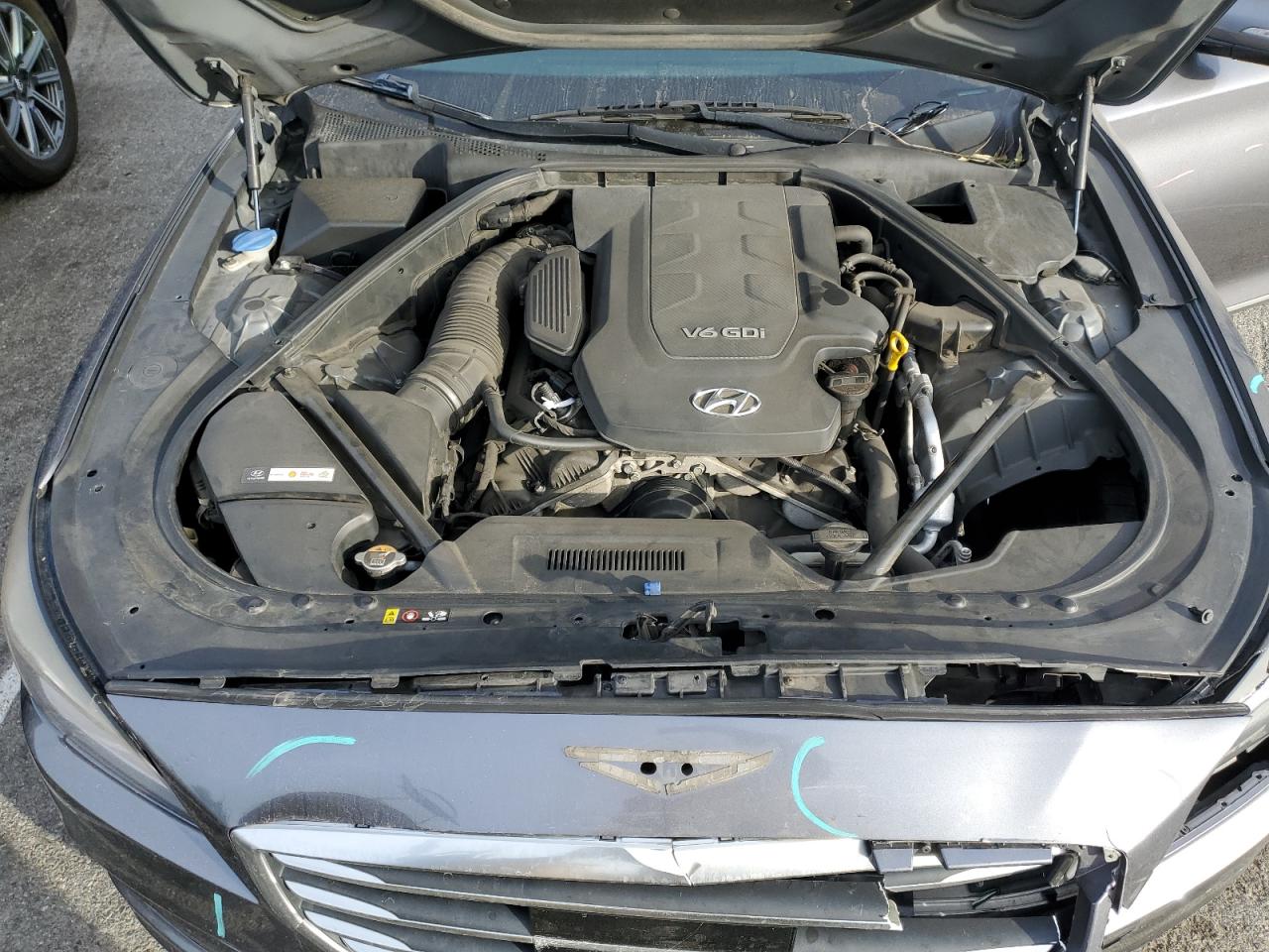 2015 Hyundai Genesis - Image 11