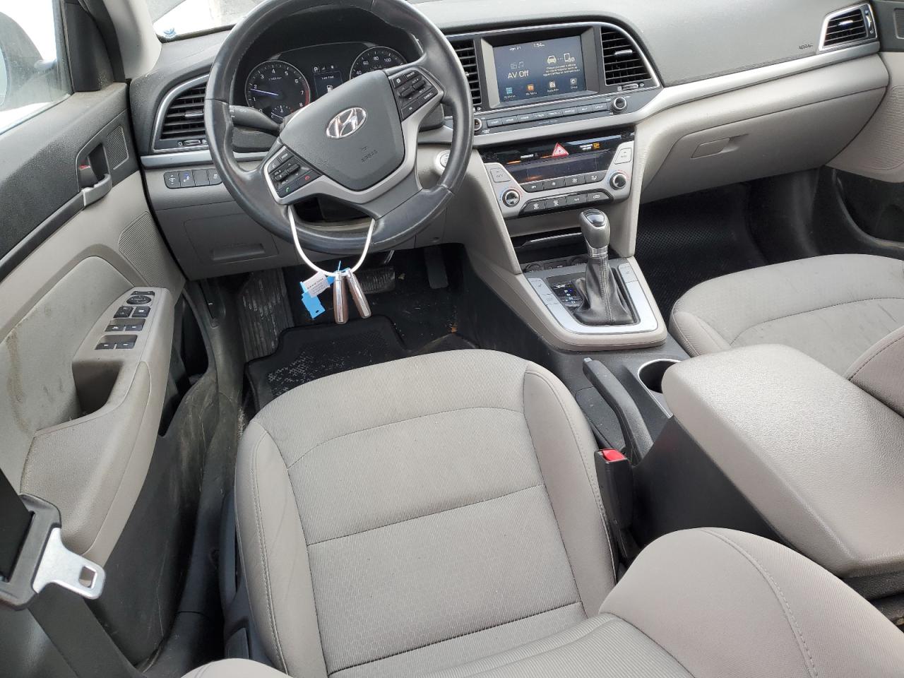 2018 Hyundai Elantra - Image 8