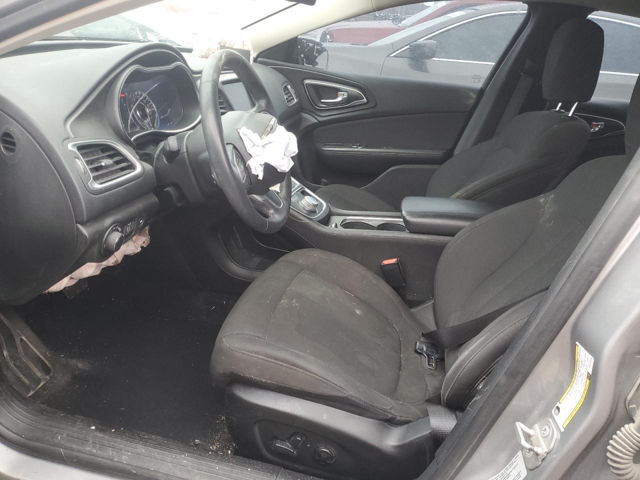 2015 Chrysler 200 - Image 7