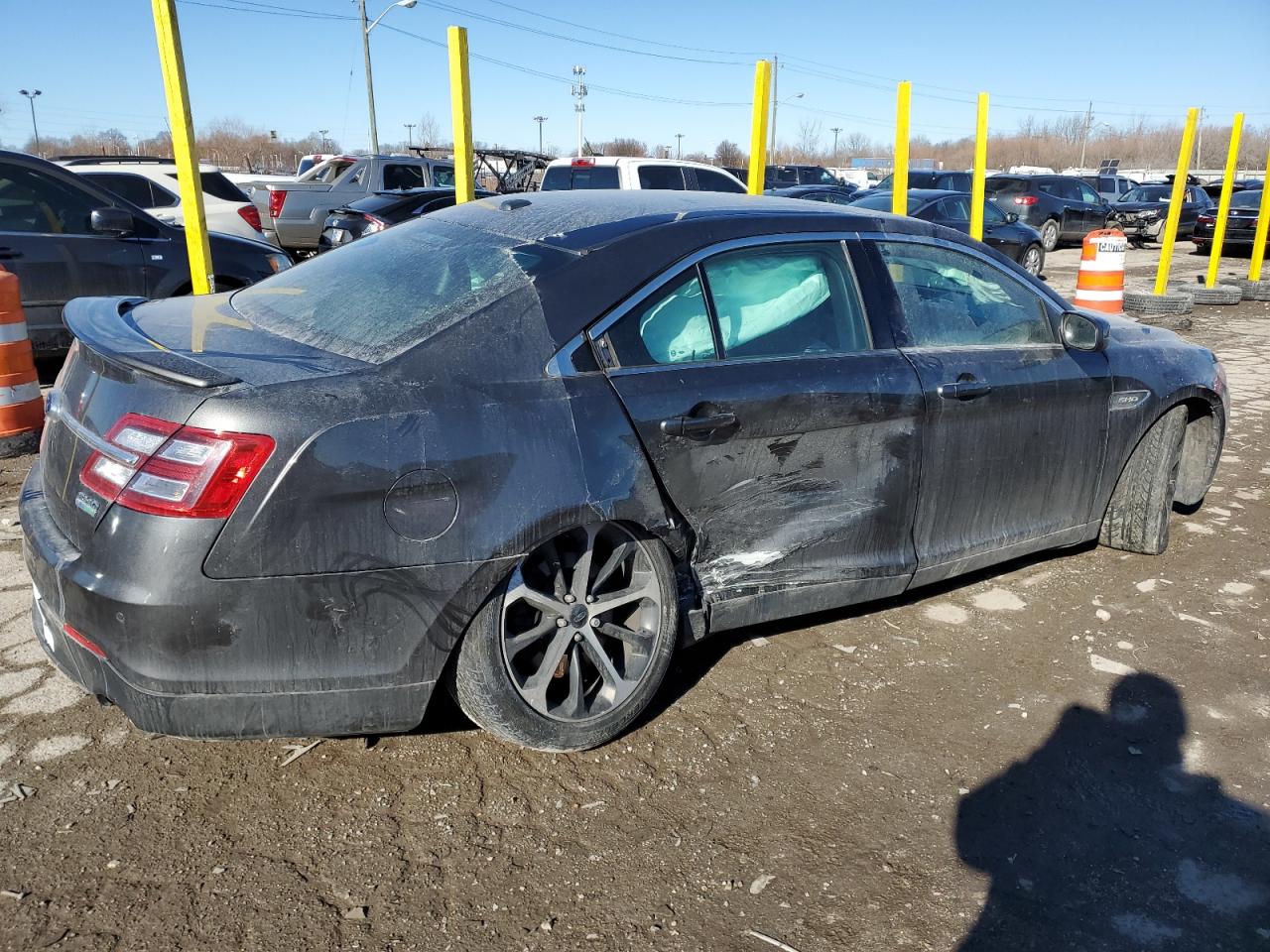 2015 Ford Taurus - Image 3