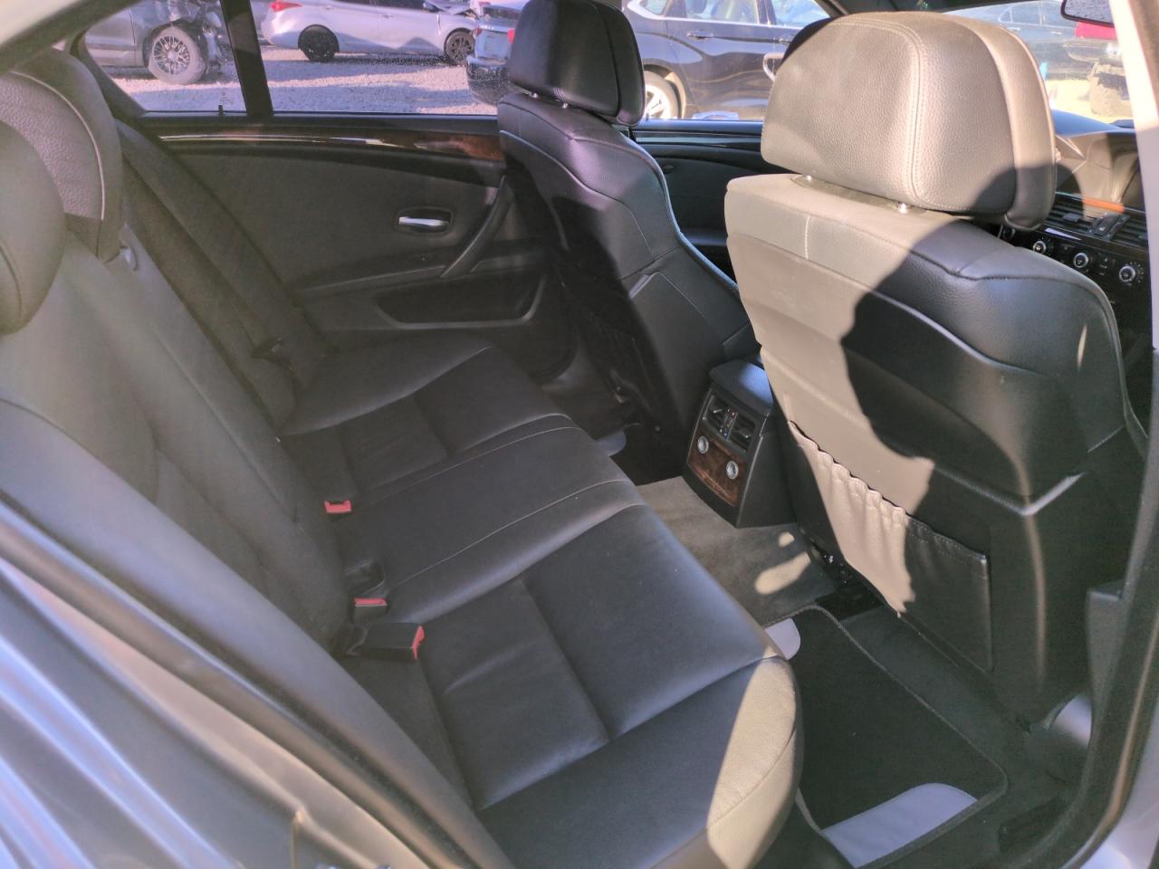 2010 BMW 5er - Image 11