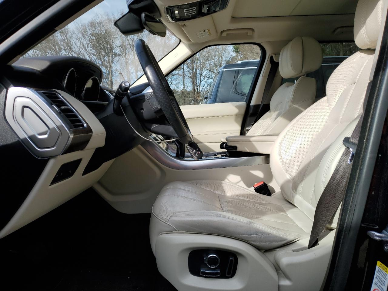 2017 Land Rover Range Rover - Image 7
