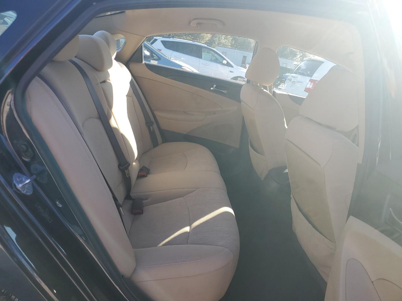 2012 Hyundai Sonata - Image 10