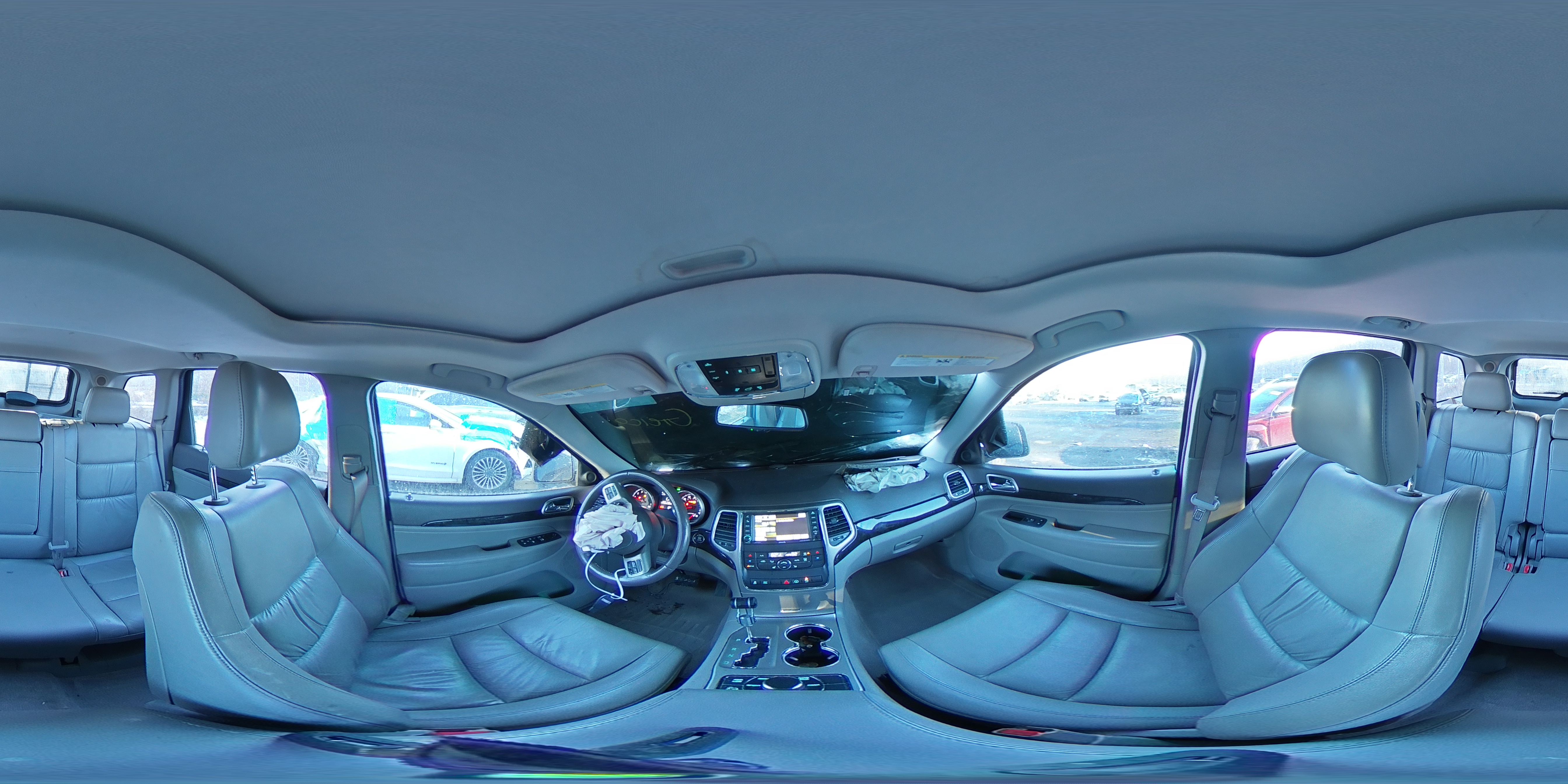 2013 Jeep Grand Cherokee - Image 14