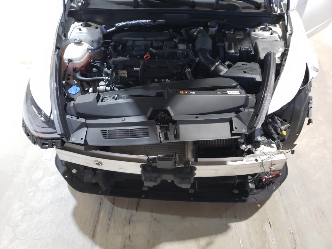 2022 Hyundai Sonata - Image 11