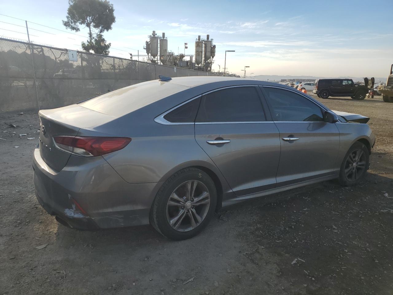 2018 Hyundai Sonata - Image 3