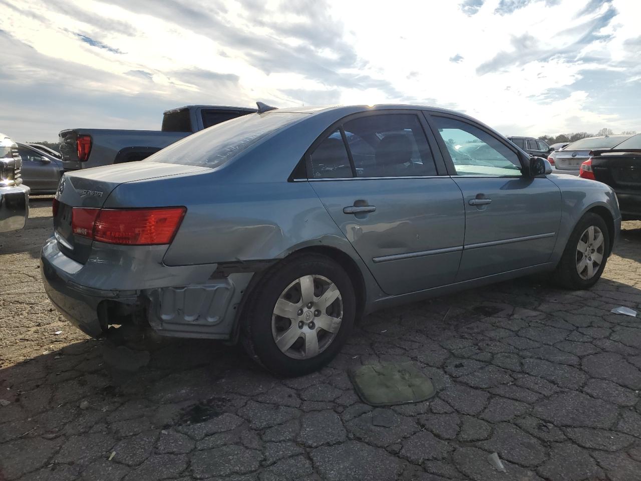 2009 Hyundai Sonata - Image 3