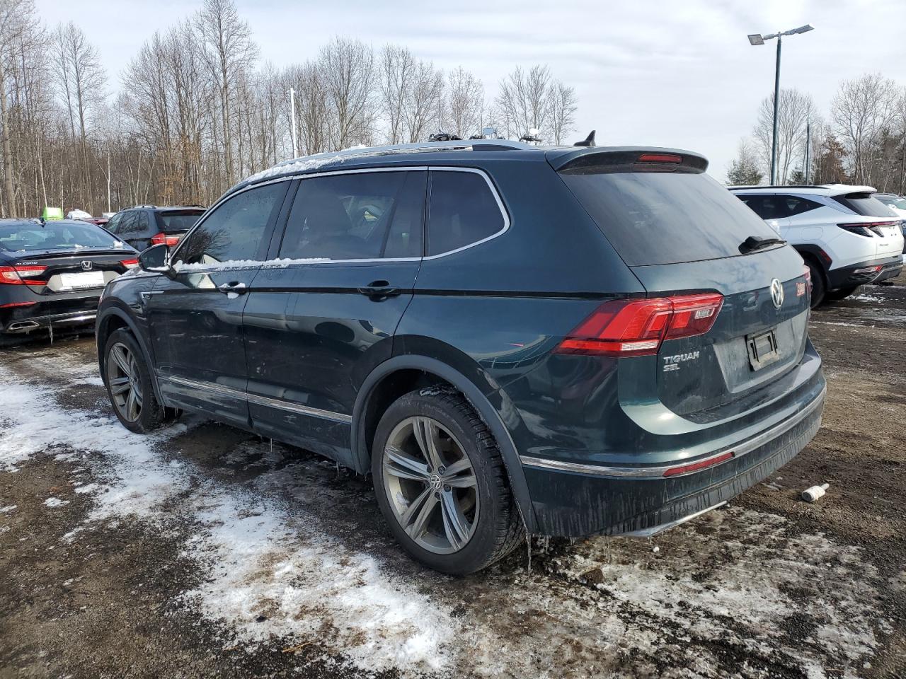 2018 Volkswagen Tiguan - Image 2