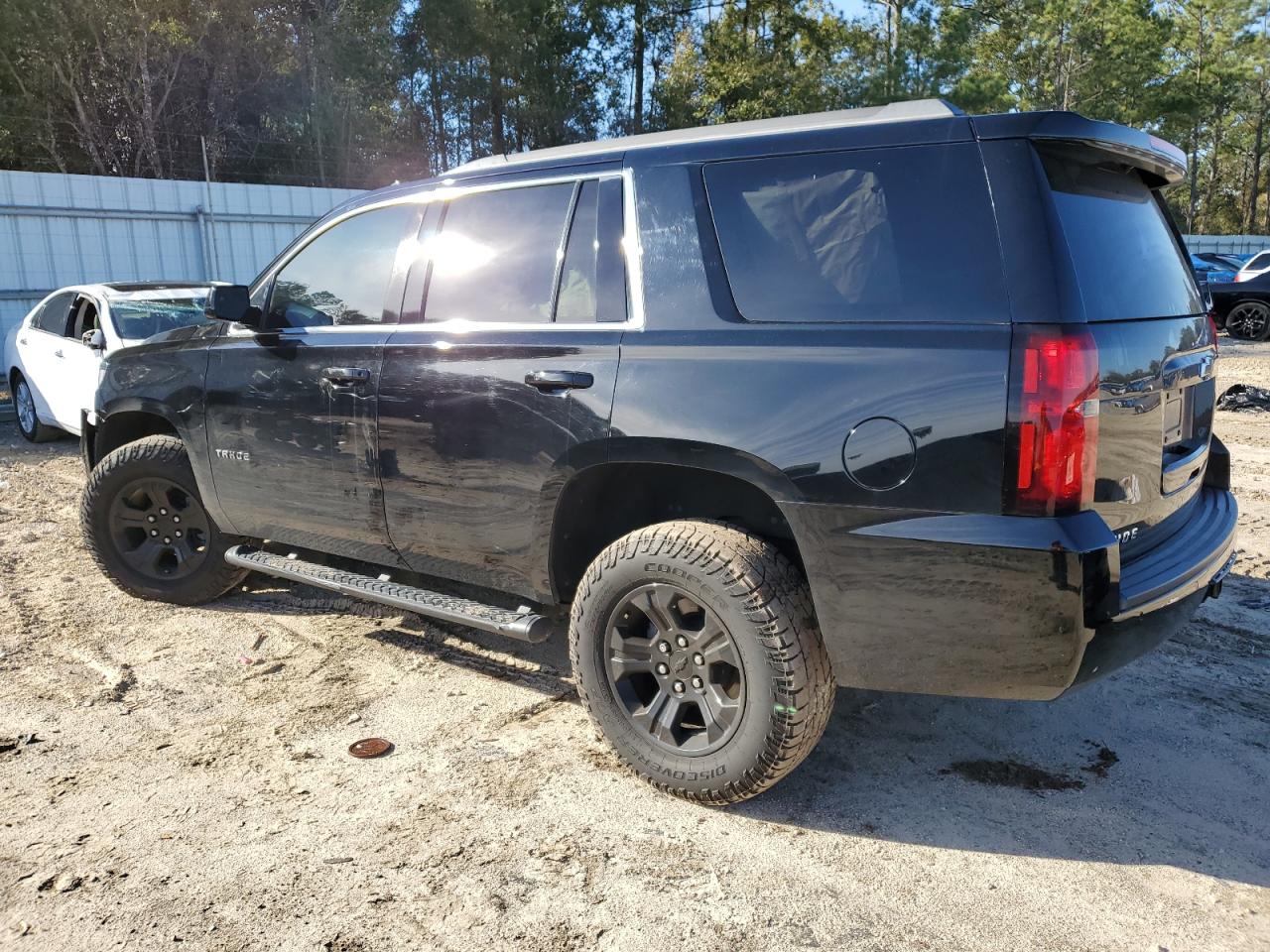 2019 Chevrolet Tahoe - Image 2
