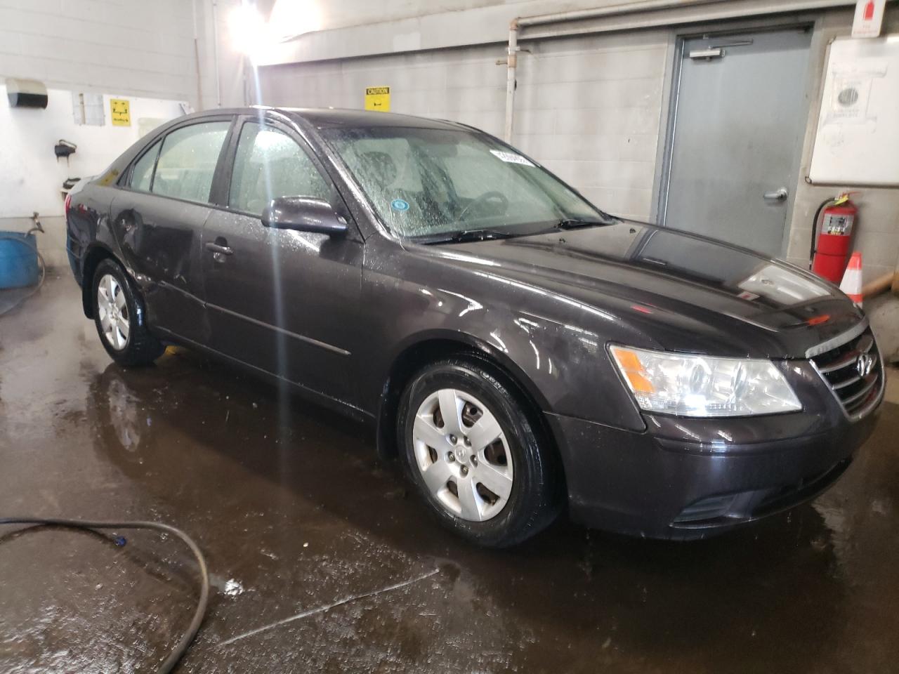 2009 Hyundai Sonata - Image 4