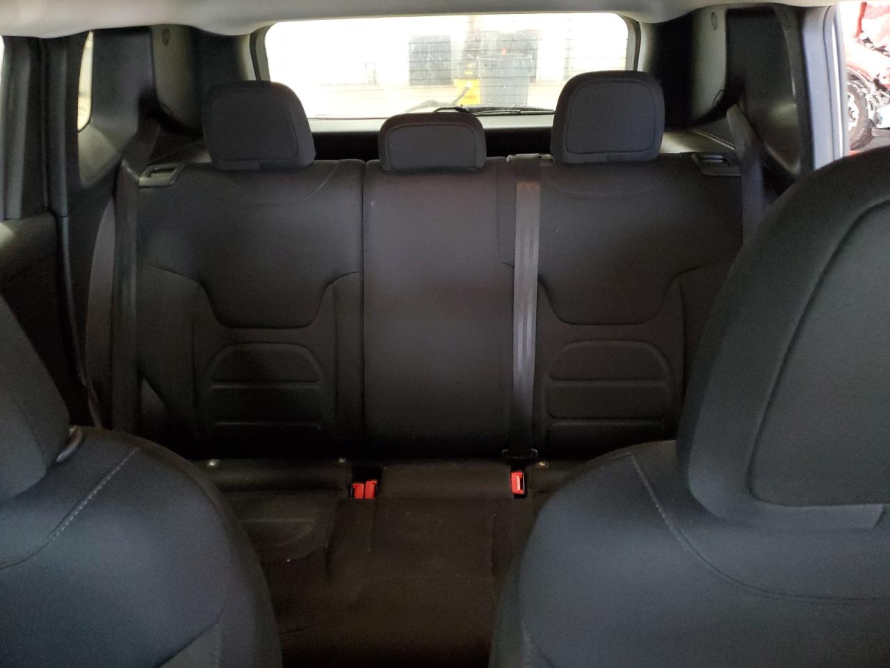 2018 Jeep Renegade - Image 10
