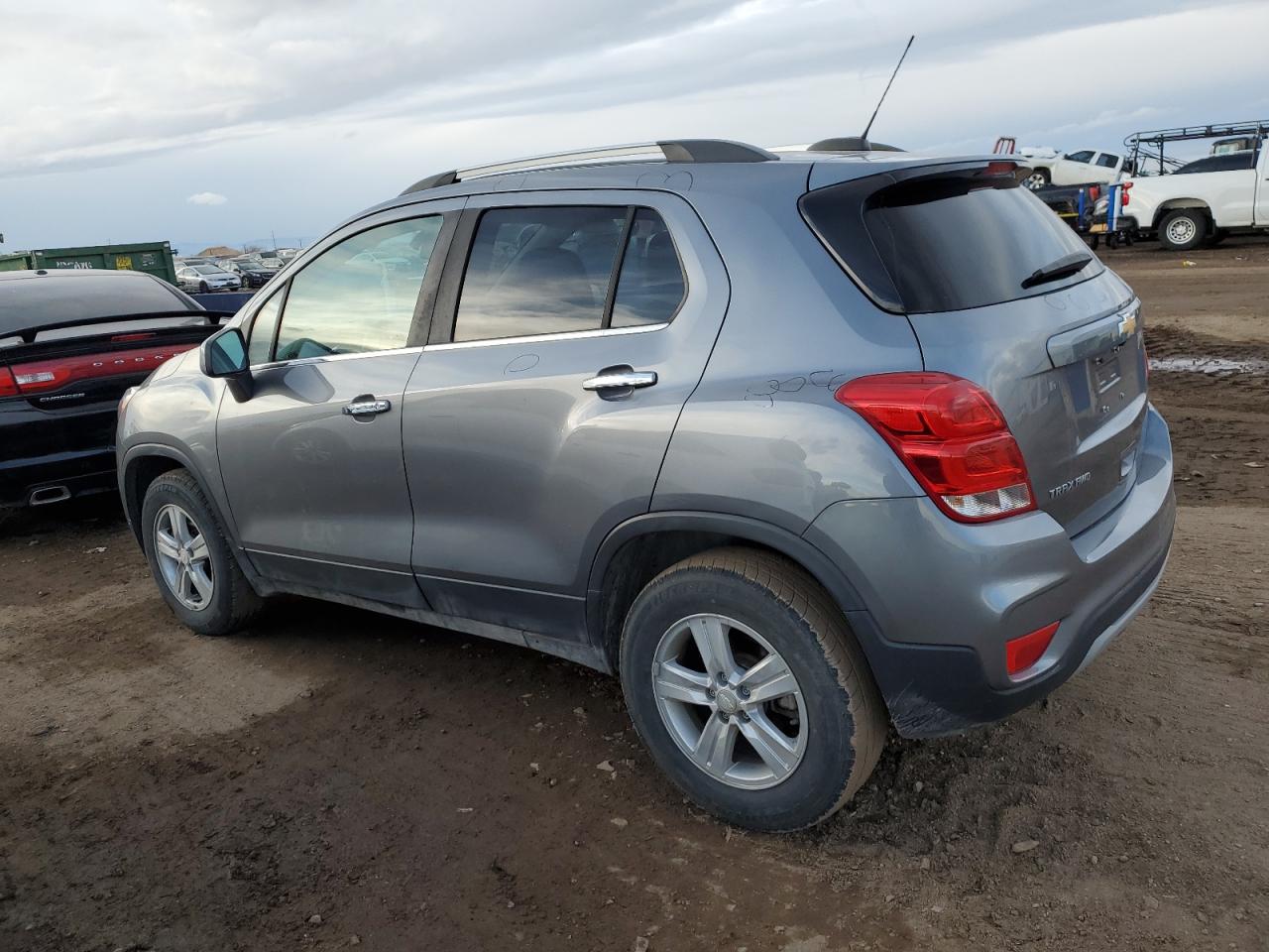 2020 Chevrolet Trax - Image 2