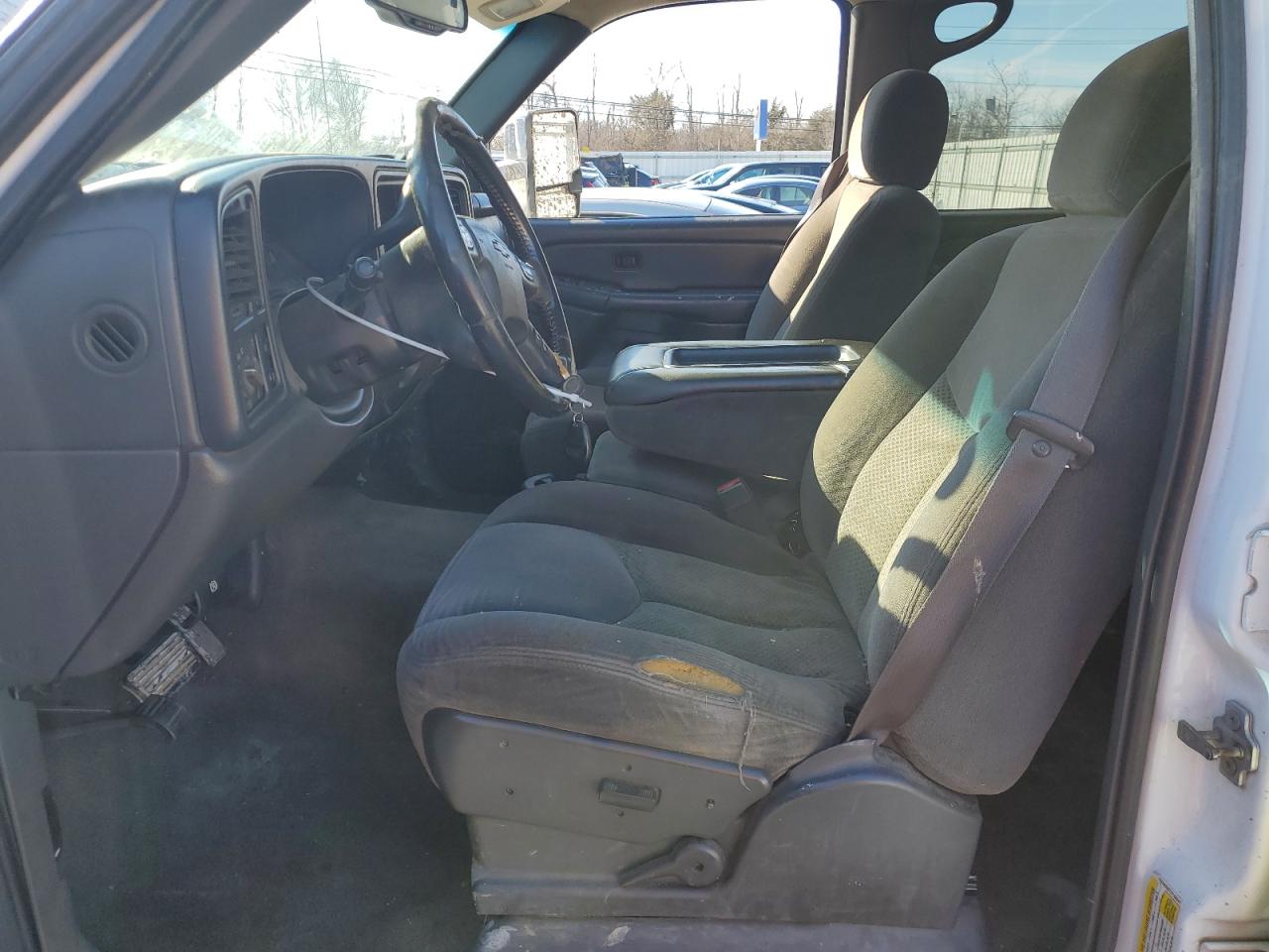 2007 Chevrolet Silverado - Image 7