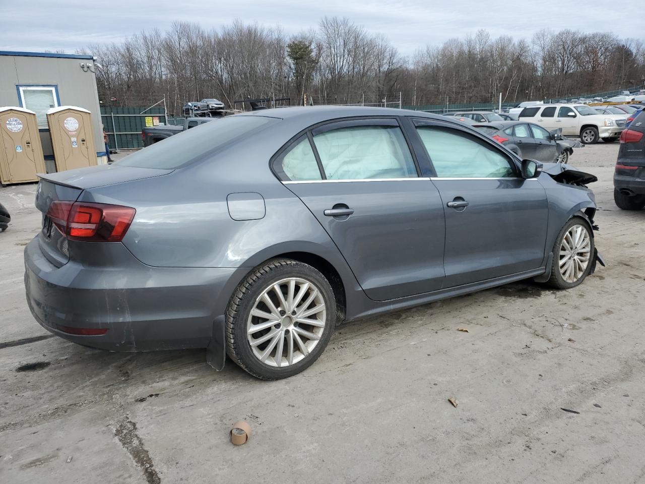 2016 Volkswagen Jetta - Image 3