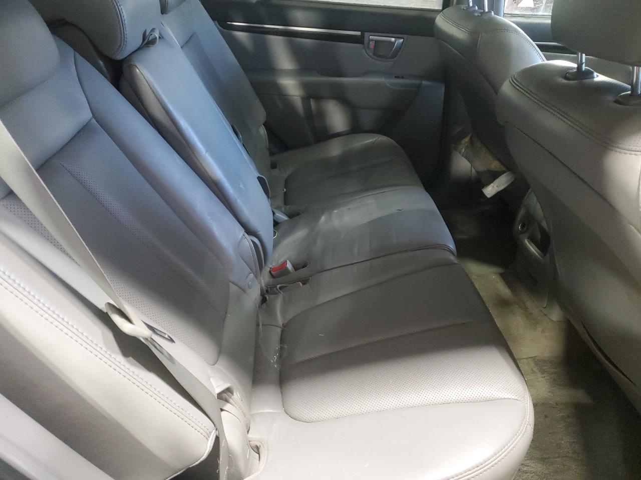 2007 Hyundai Santa Fe - Image 11